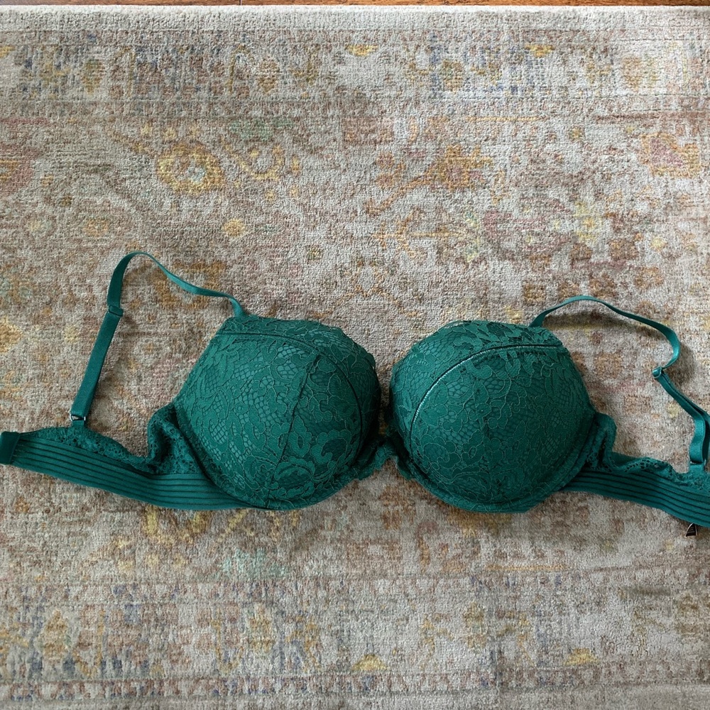 VS bombshell 38C lace green